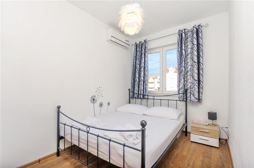 Apartment A1, for 10 persons