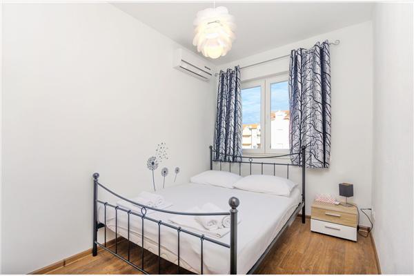 Apartment A1, for 10 persons