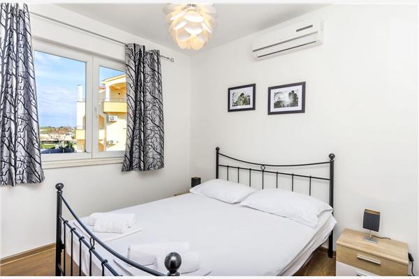 Apartment A1, for 10 persons