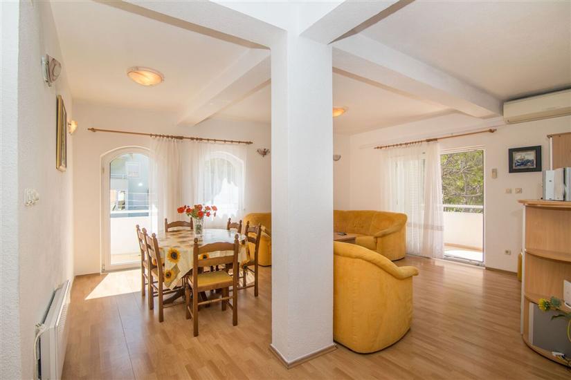 Apartment A1, for 7 persons