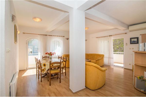 Apartment A1, for 7 persons