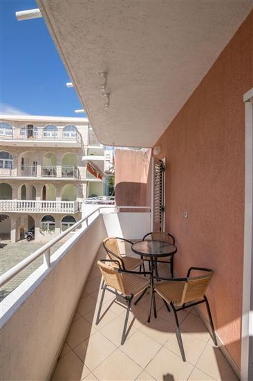 Apartment A1, for 7 persons