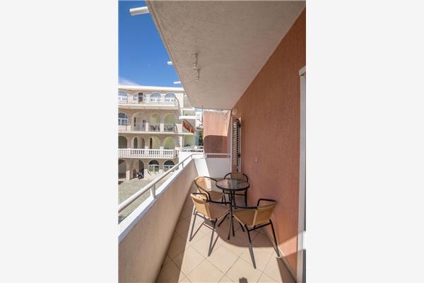 Apartment A1, for 7 persons