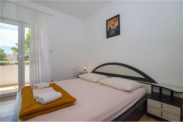 Apartment A1, for 7 persons