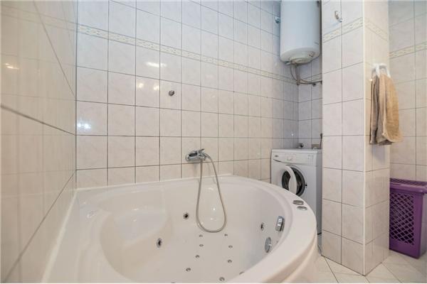 Apartment A1, for 7 persons