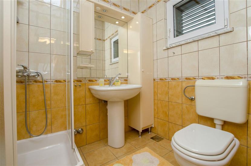 Room S2, for 2 persons