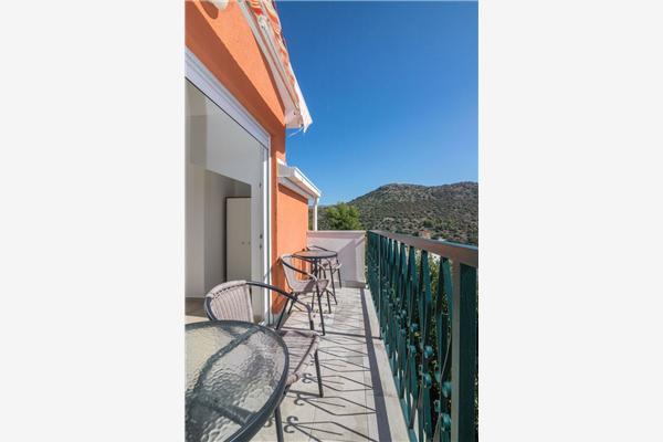 Apartment A2, for 4 persons