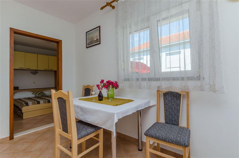 Apartment A4, for 3 persons