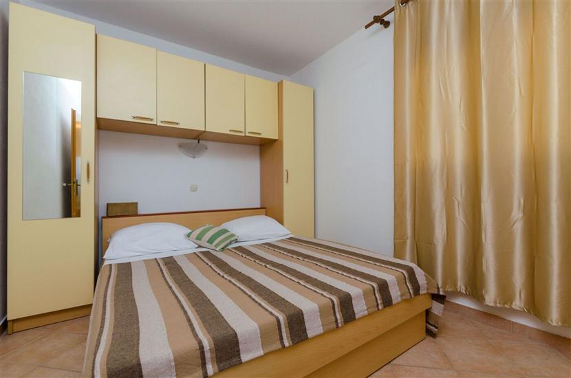 Apartment A4, for 3 persons