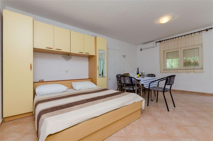 Apartment A5, for 4 persons