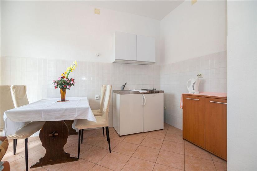 Apartment A4, for 3 persons