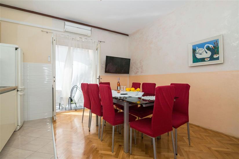 Apartment A1, for 8 persons