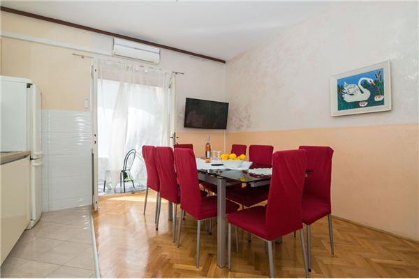 Apartment A1, for 8 persons