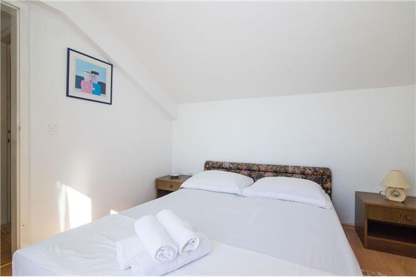 Apartment A1, for 6 persons