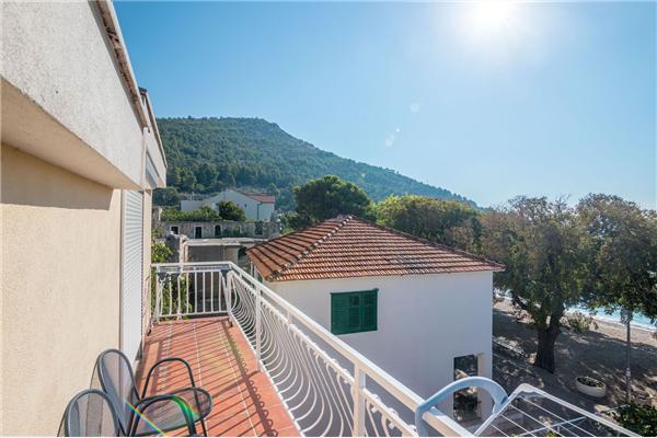 Apartment A1, for 6 persons