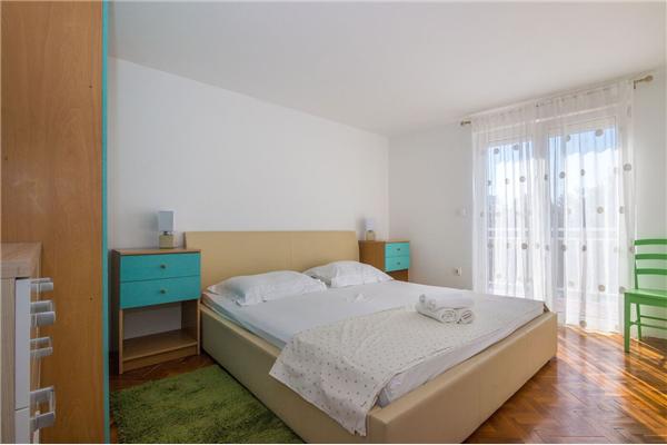 Apartment A1, for 6 persons