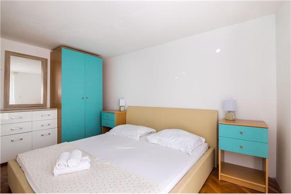 Apartment A1, for 6 persons