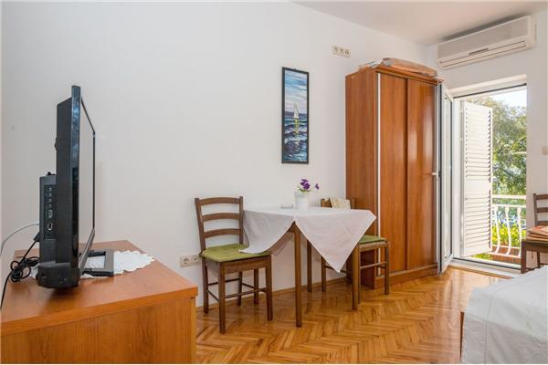 Apartment A4, for 3 persons