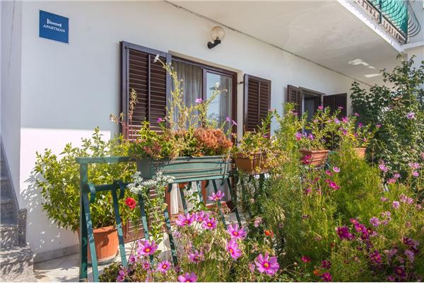 Apartment A2, for 6 persons