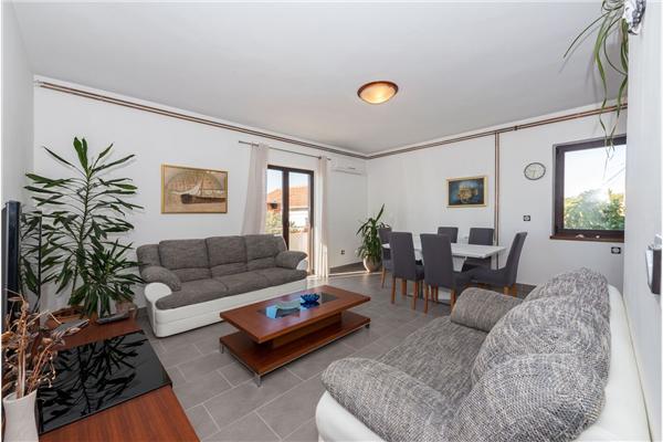 Apartment A1, for 6 persons