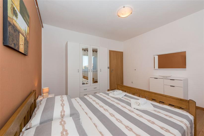 Apartment A1, for 6 persons