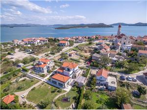 Namestitev z bazenom Severnodalmatinski otoki,RezervirajWellnessOd 650 €