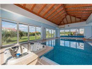Vila Betina Wellness Betina, Kvadratura 350,00 m2, Namestitev z bazenom, Oddaljenost od centra 300 m