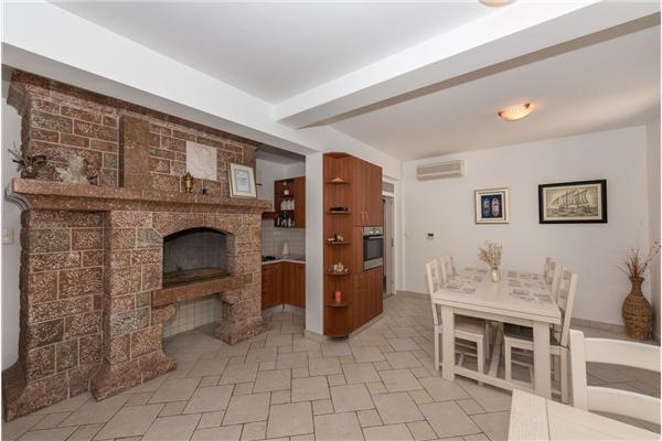 House K1, for 10 persons