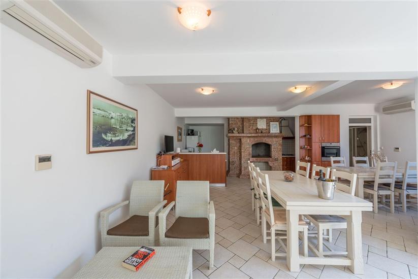 House K1, for 10 persons