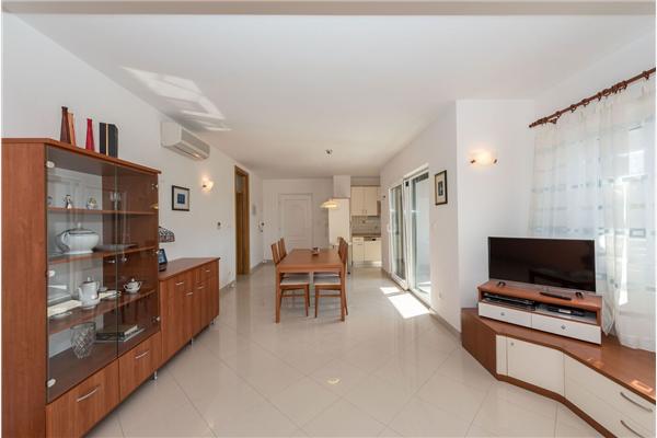 House K1, for 10 persons