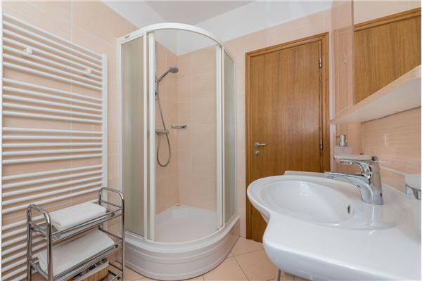 House K1, for 10 persons