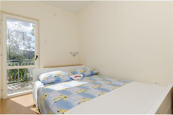 Apartment A2, for 8 persons