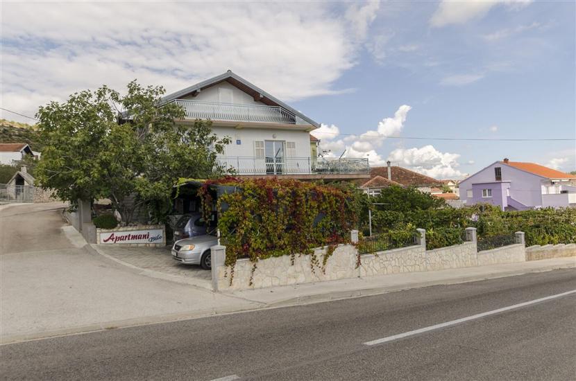 Apartments Bilo