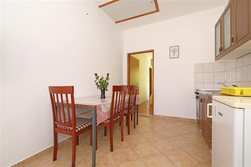 Apartment A2, for 3 persons