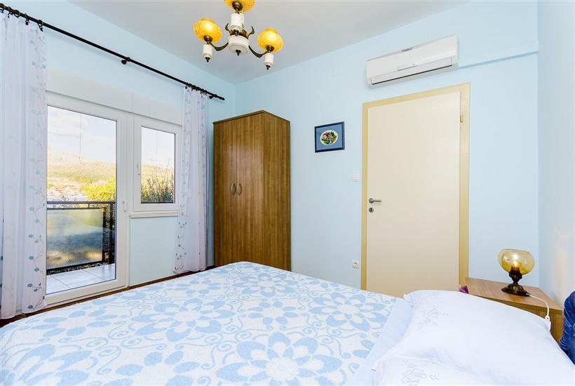 Apartment A4, for 8 persons