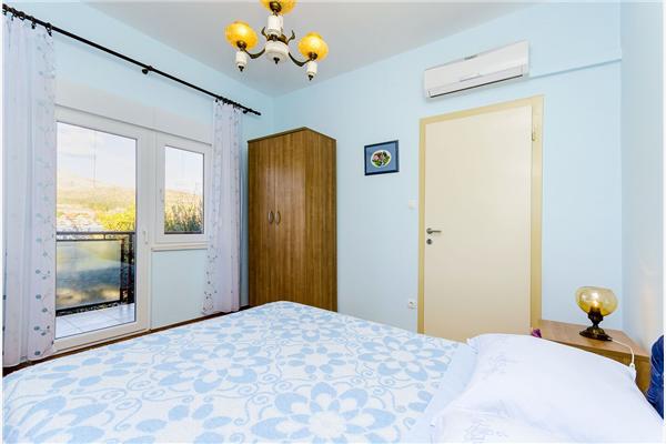 Apartment A4, for 8 persons