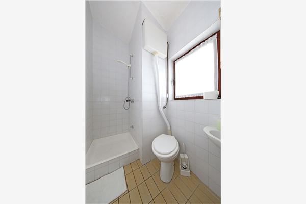 Room S4, for 3 persons