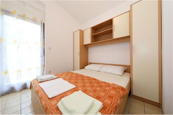 Room S5, for 2 persons