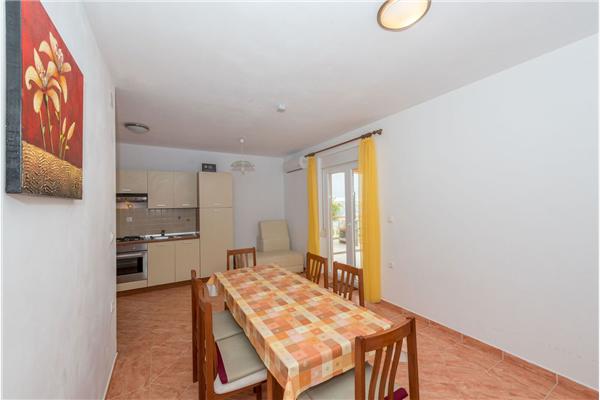 Apartment A2, for 4 persons