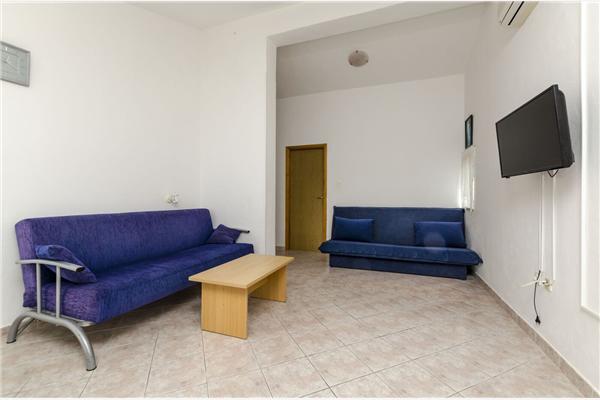 Apartment A2, for 3 persons