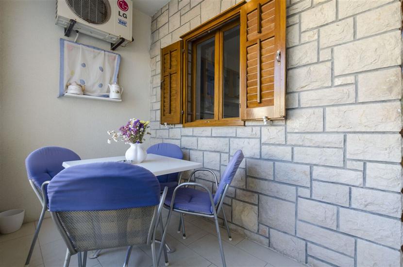 Apartment A4, for 4 persons