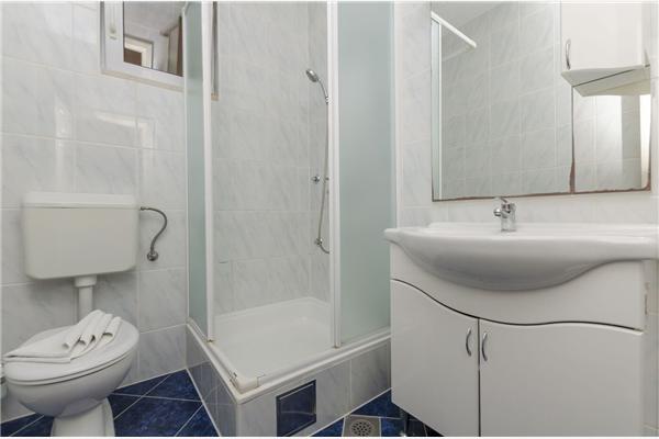 Apartment A1, for 5 persons