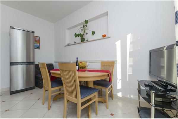 Apartment A1, for 5 persons