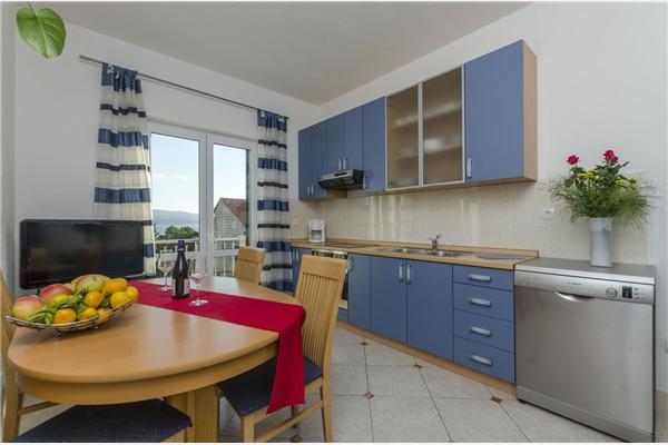 Apartment A1, for 5 persons