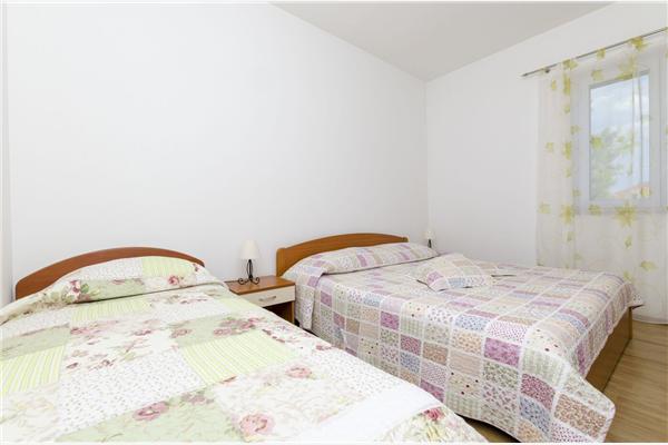 Apartment A2, for 5 persons