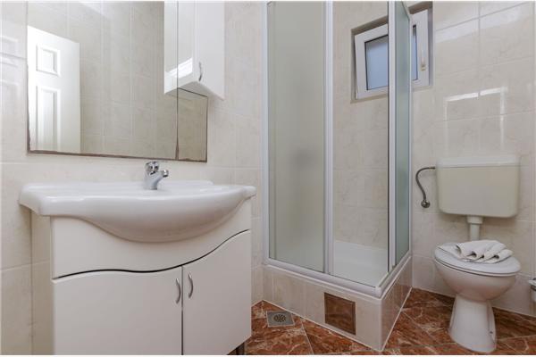 Apartment A2, for 5 persons