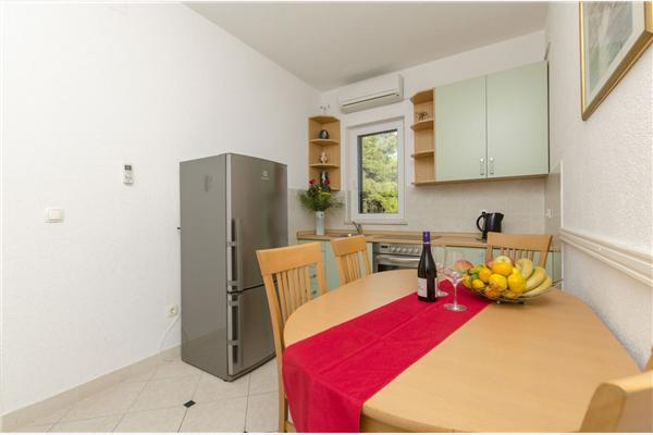 Apartment A2, for 5 persons