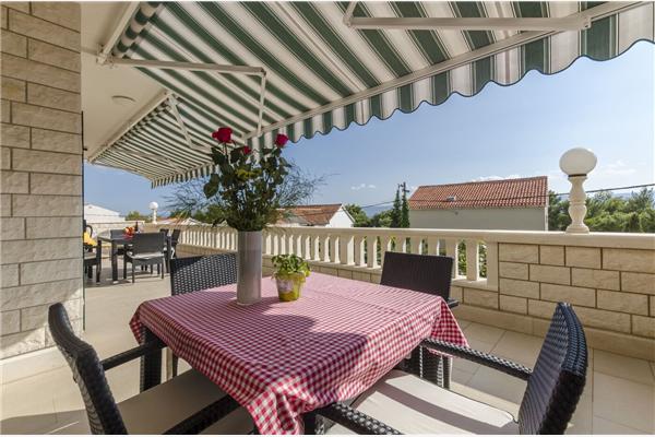 Apartment A3, for 9 persons