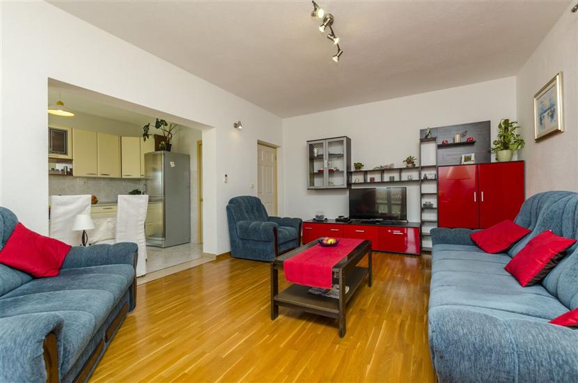 Apartment A3, for 9 persons