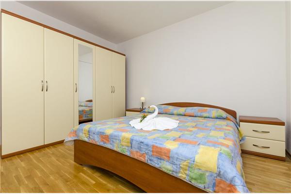 Apartment A3, for 9 persons